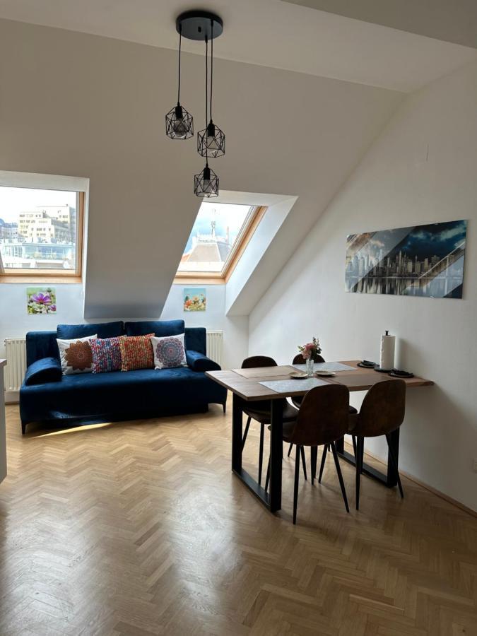 Klimatisiertes Dachgeschoss City Apartment In Zentrum Wiens Exterior photo