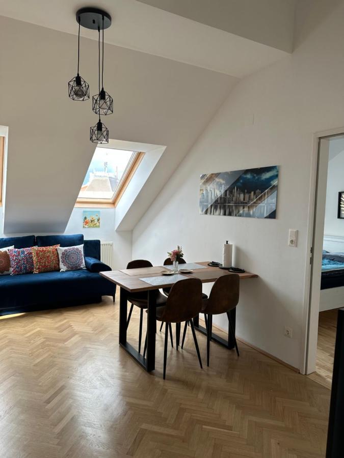 Klimatisiertes Dachgeschoss City Apartment In Zentrum Wiens Exterior photo